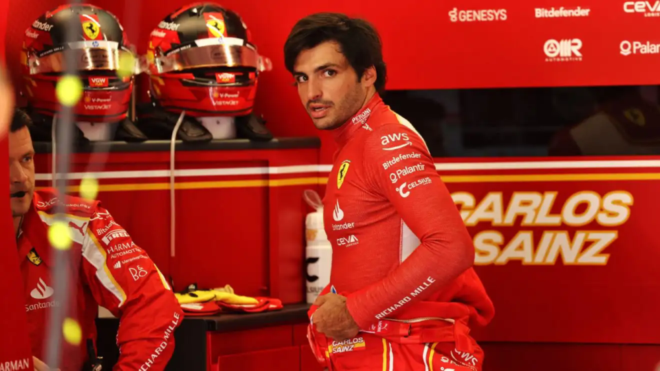 法拉利完胜梅赛德斯，塞恩斯扛起全队