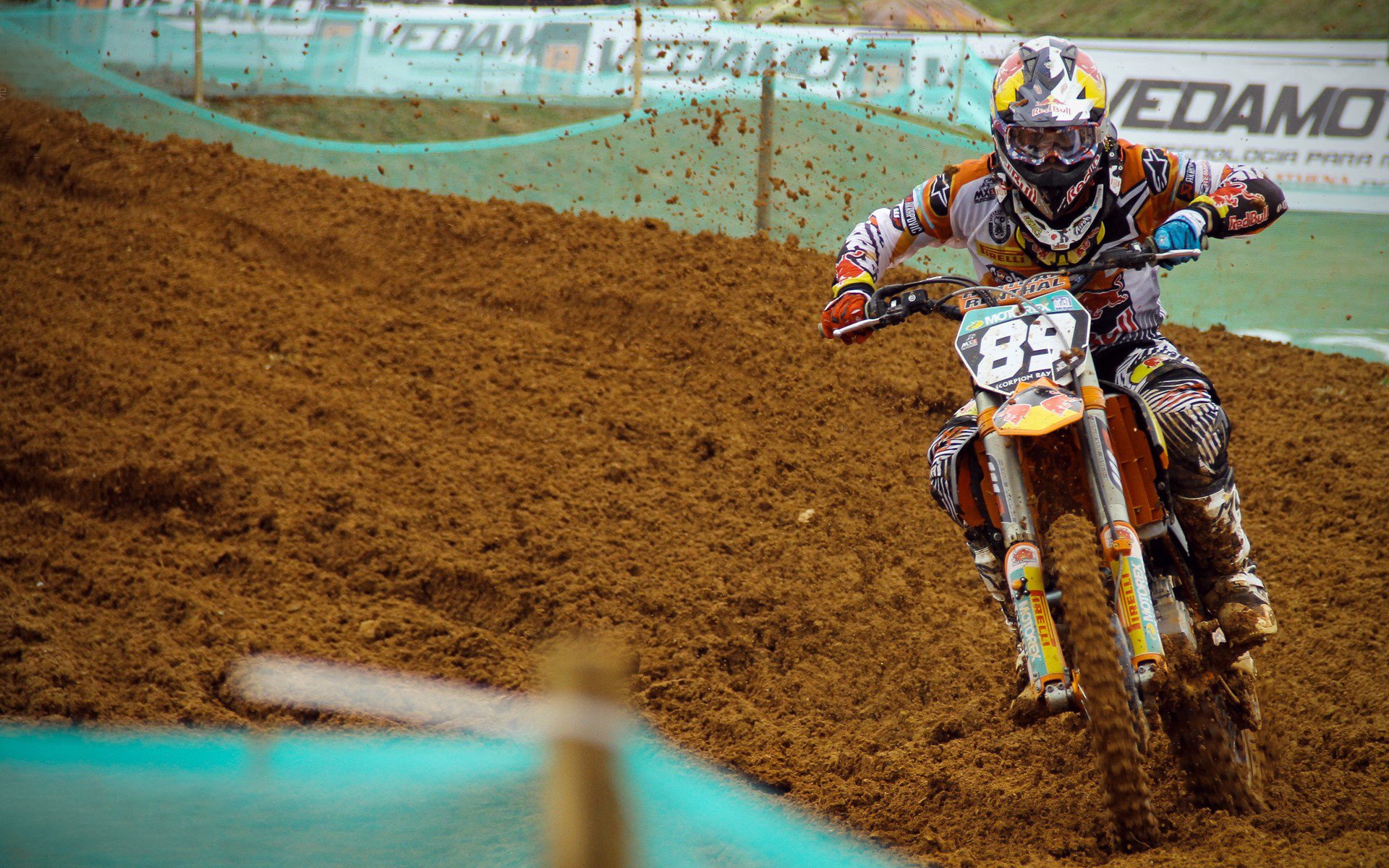 维也纳冰场上的拉丁风暴，苏亚雷斯压制级发挥，奥地利对阵加拿大一役改写冰球认知